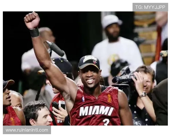 小牛队与热火队在夏季联赛中的精彩对决与战术分析